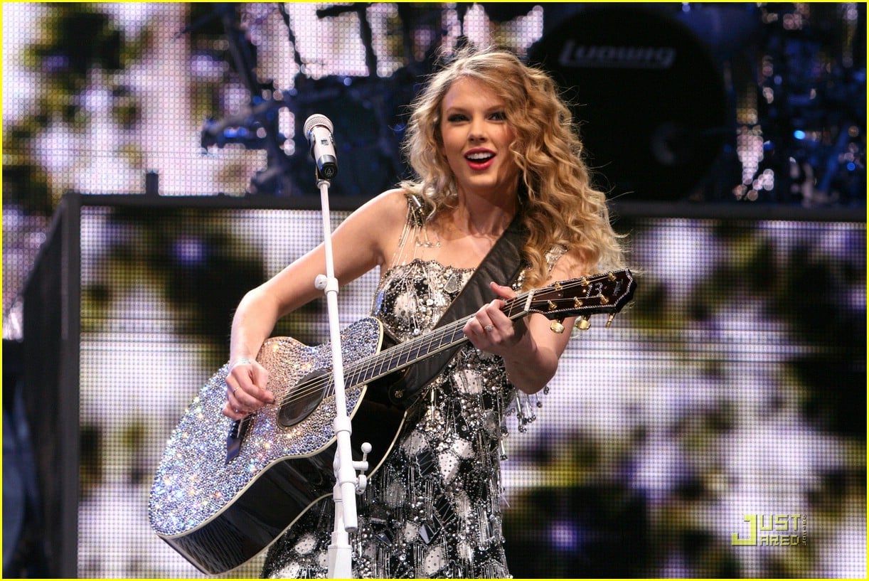 Taylor Swift Takes On Tampa Photo 360849 Photo Gallery Just Jared Jr.