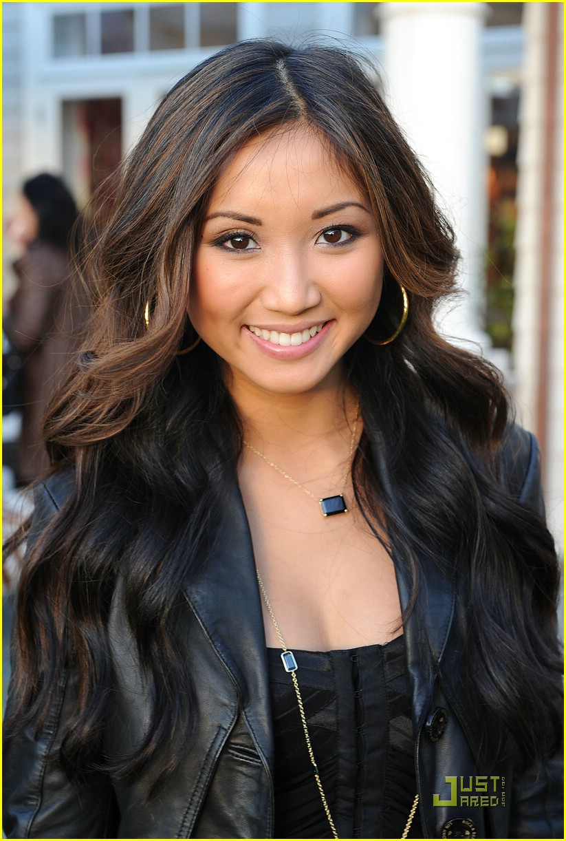 Бренда сонг. Актриса бренда Сонг. Brenda Song фото. Бренда Сонг Дисней.