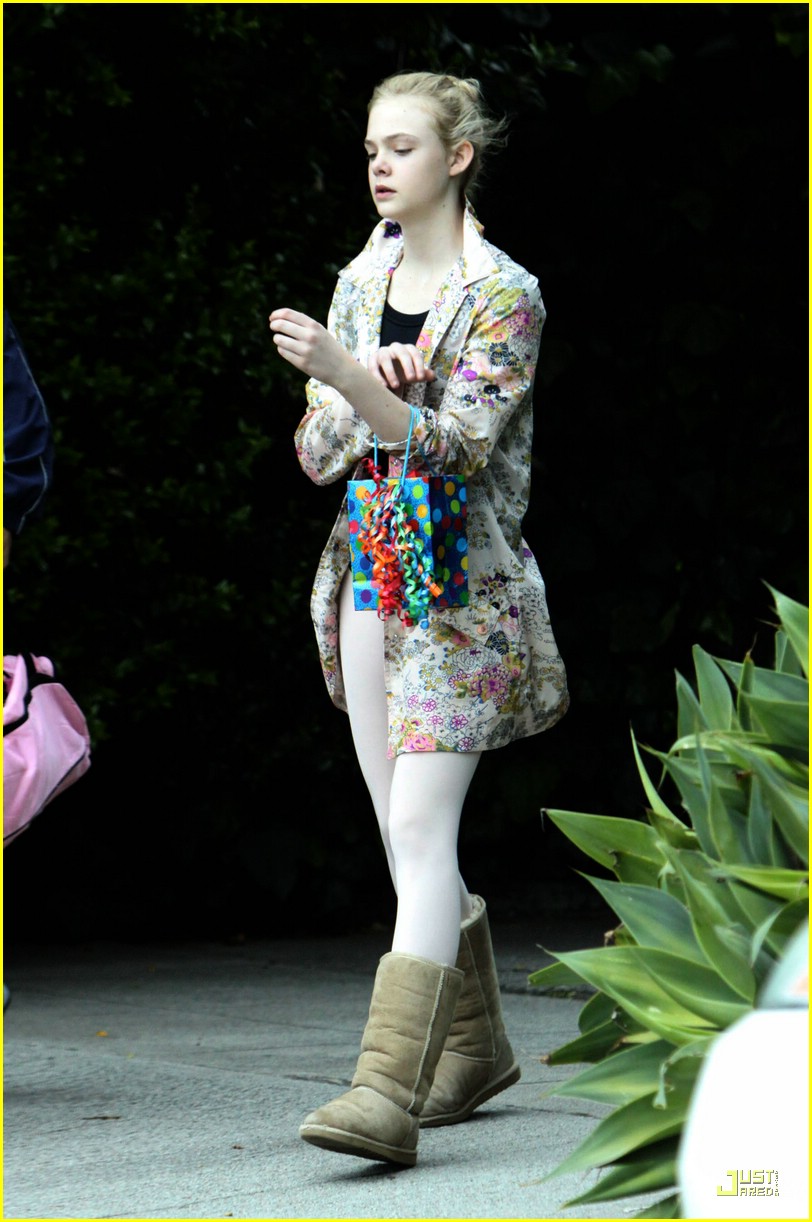 Full Sized Photo of elle fanning birthday 05 | Happy Birthday, Elle