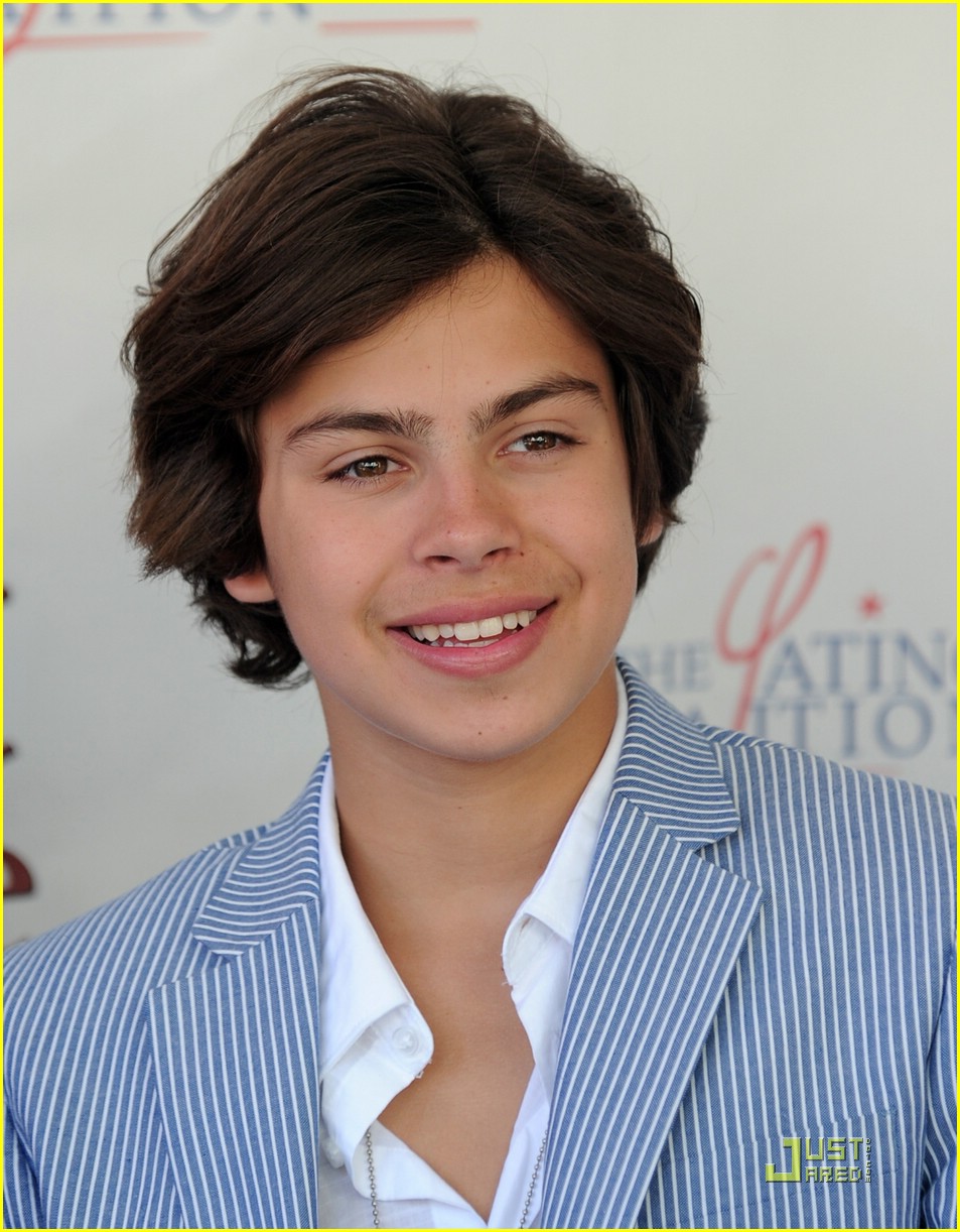 Jake T. Austin Premieres The Perfect Game | Photo 365298 - Photo ...