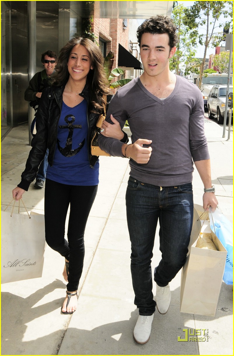 Kevin & Danielle Jonas: Cute Kitson Couple | Photo 367288 - Photo ...