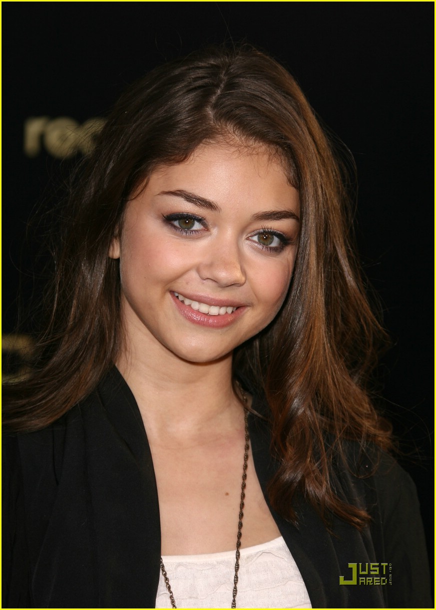 Sarah Hyland & Matt Prokop: Clash of the Titans Twosome | Photo 364808 ...