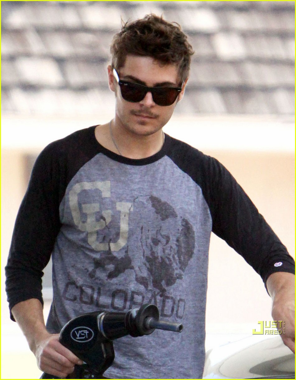 Zac Efron: Mustache Man | Photo 366638 - Photo Gallery | Just Jared Jr.