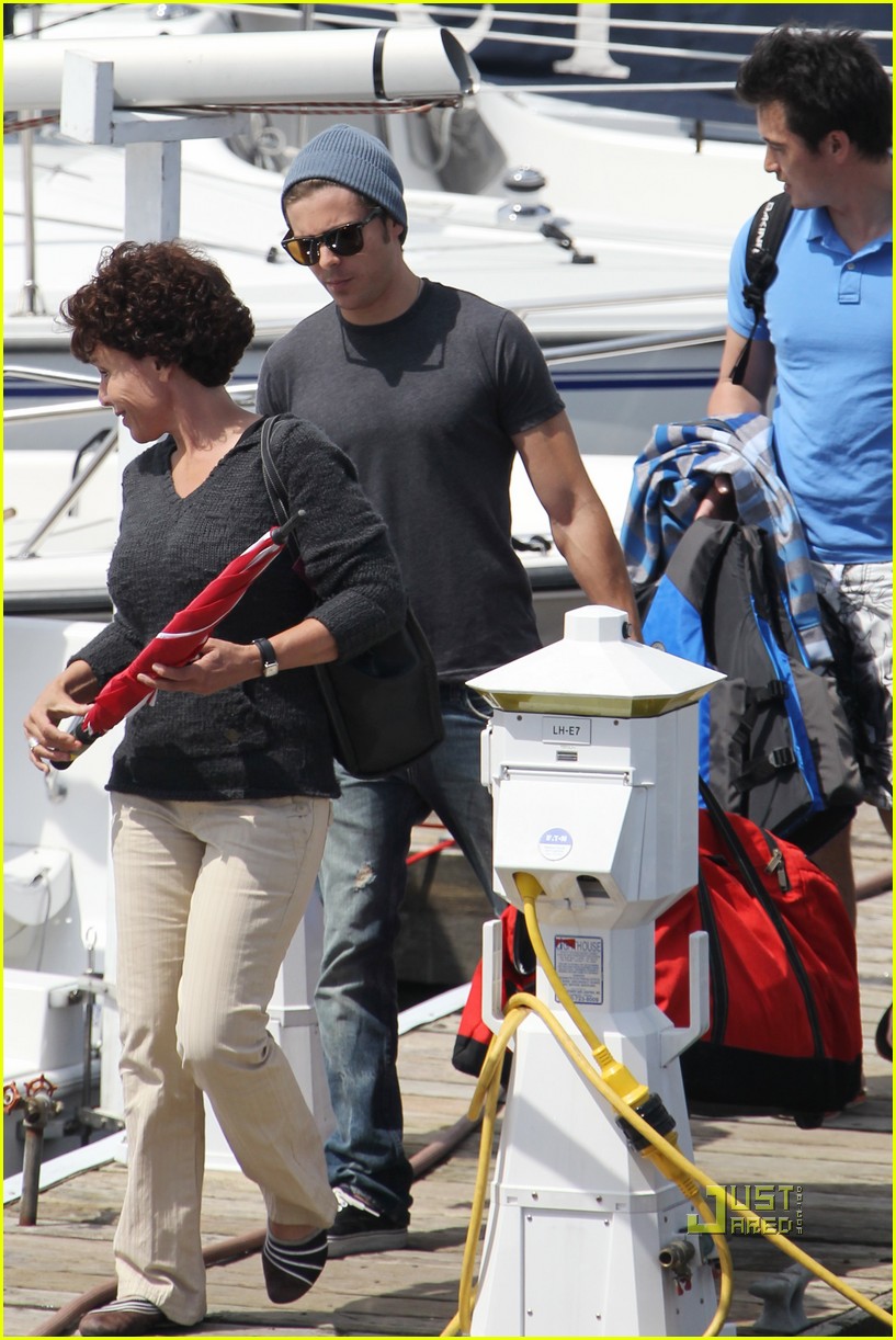 Zac Efron Come Sail Away! Photo 370492 Photo Gallery Just Jared Jr.