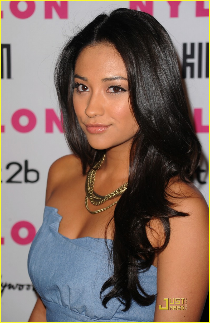 Pretty Little Liars Cast: Young Hollywood Hotties | Photo 369950 ...