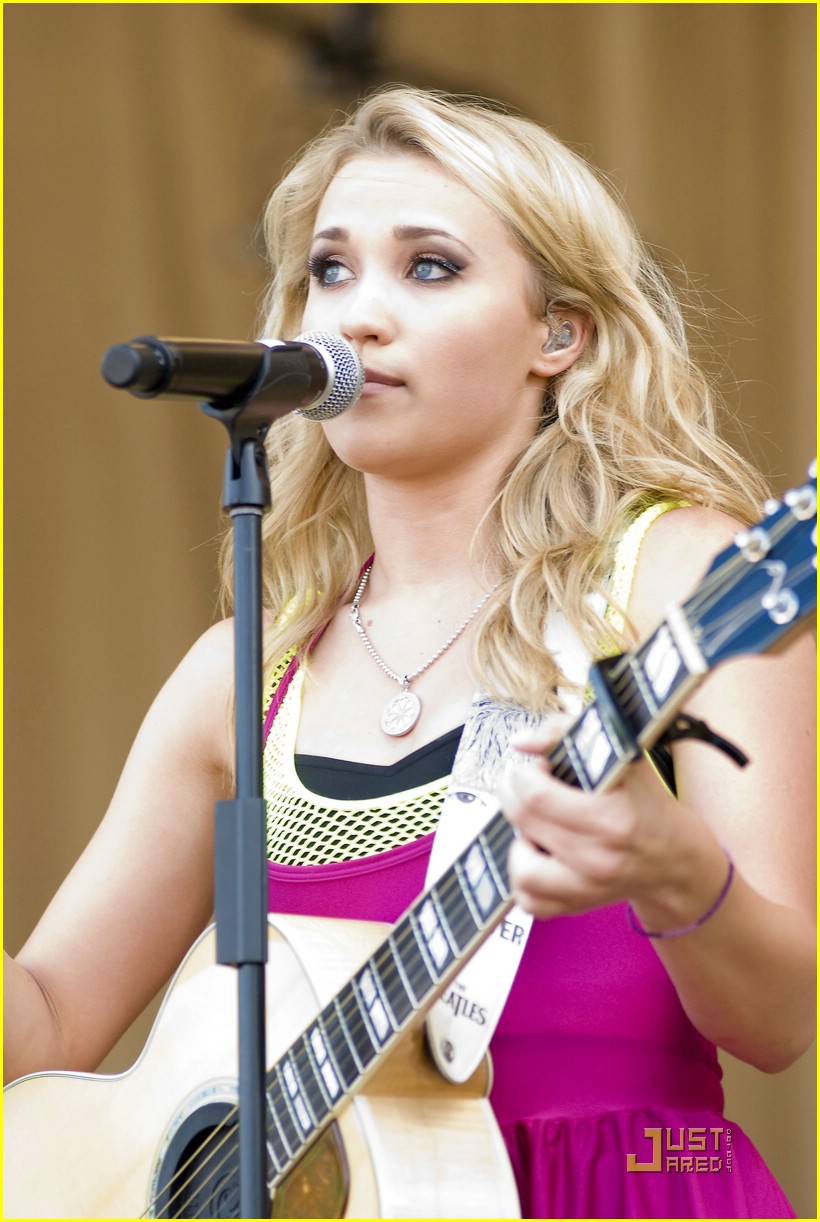 Emily Osment has an Allstar Weekend in Chicago! | Photo 376081 - Photo ...