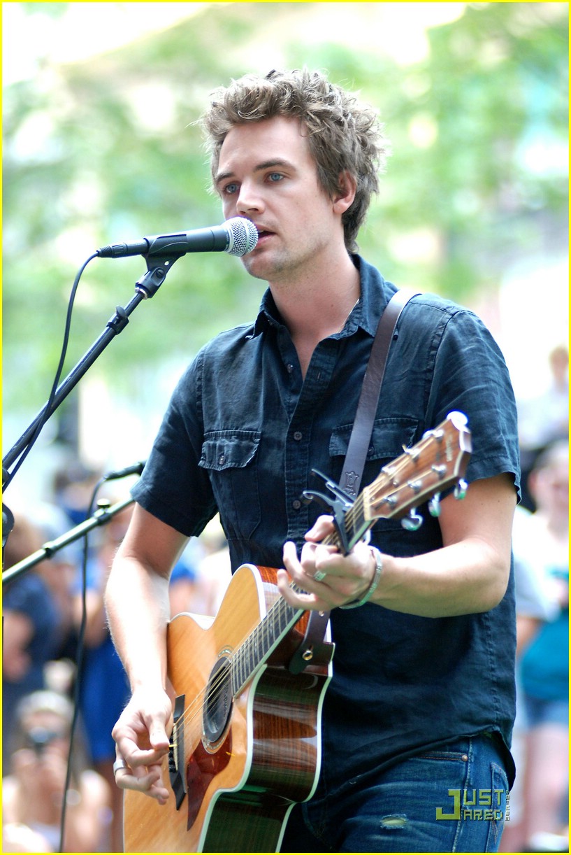 tyler hilton tour dates