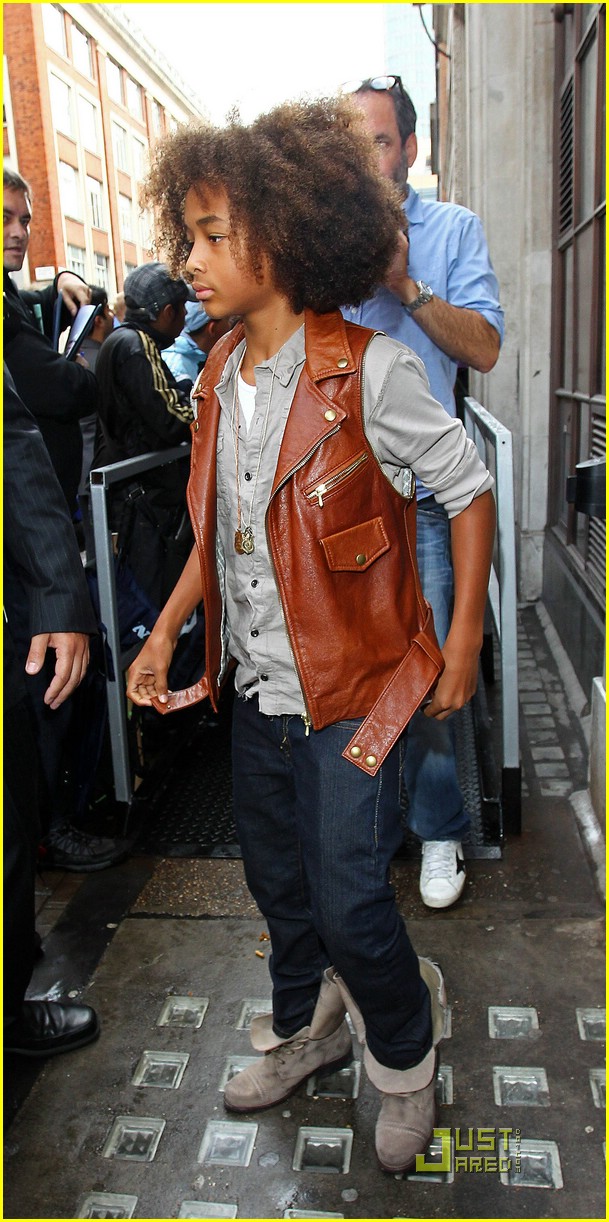 Jaden Smith Karate Chops in London | Photo 378062 - Photo Gallery ...