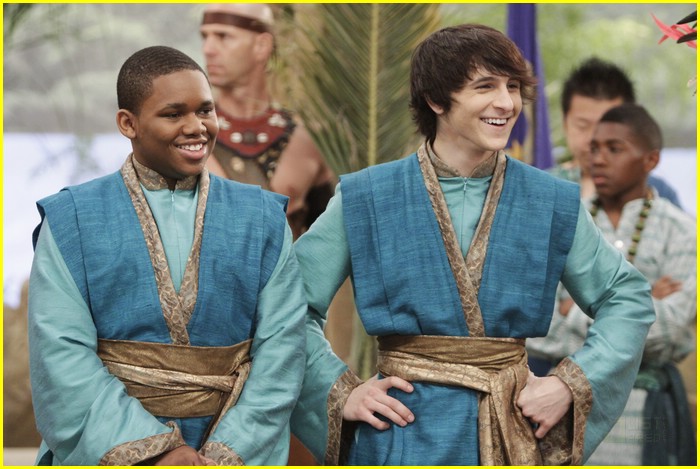 Full Sized Photo Of Pair Kings First Look 03 Mitchel Musso And Doc Shaw