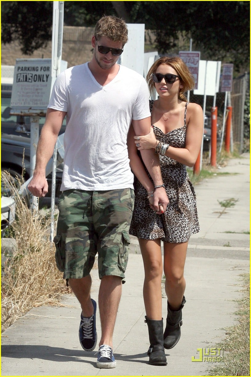 Miley Cyrus & Liam Hemsworth: Paty's Pair | Photo 376417 - Photo ...