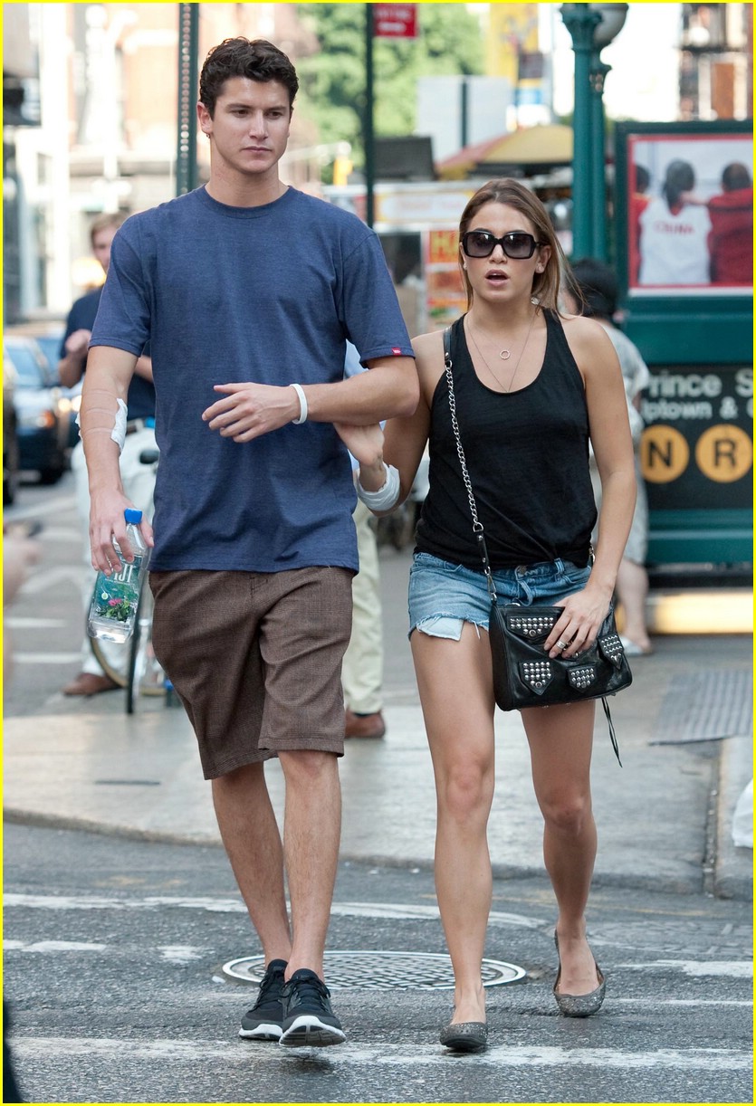 Nikki Reed Nyc With Brother Nathan Photo 376940 Photo Gallery Just Jared Jr
