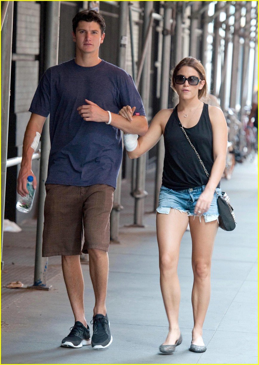 Nikki Reed Nyc With Brother Nathan Photo 376943 Photo Gallery Just Jared Jr