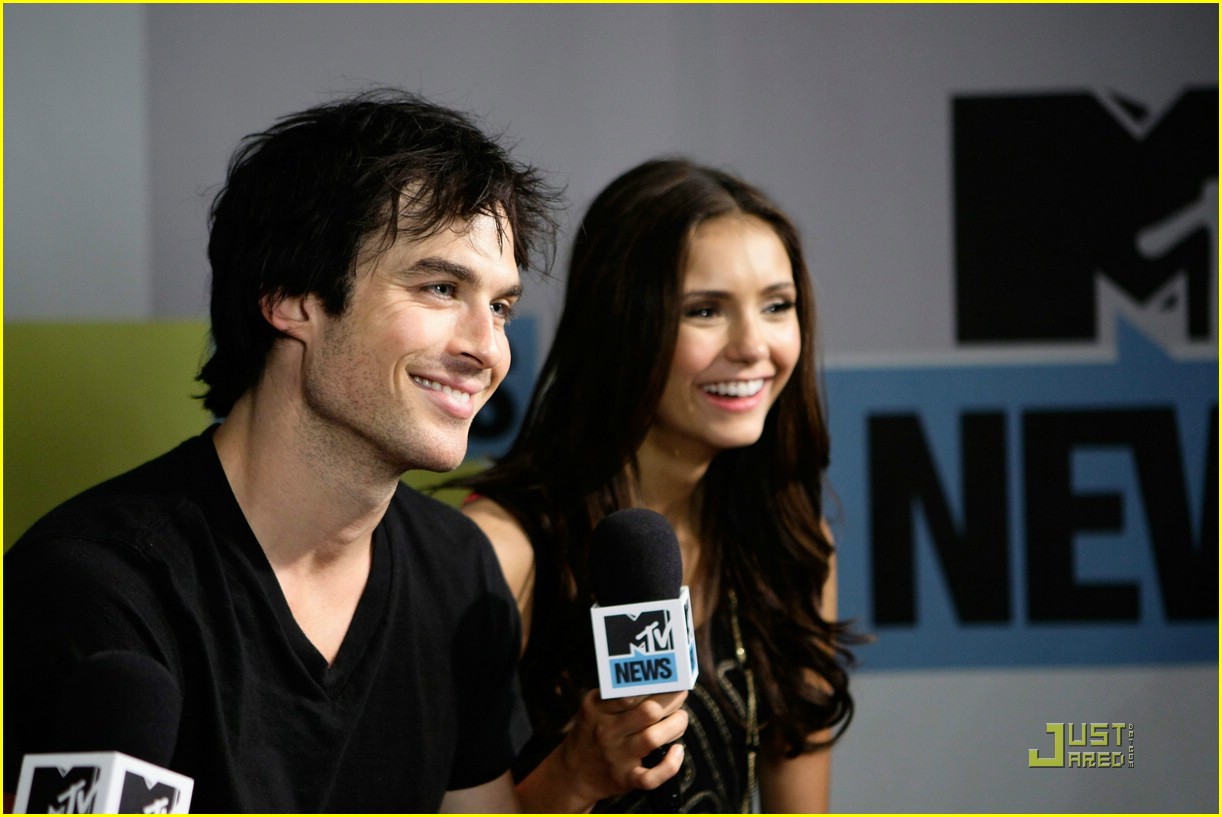 Nina Dobrev: Comic-Con with Kellan Lutz! | Photo 379363 - Photo Gallery ...