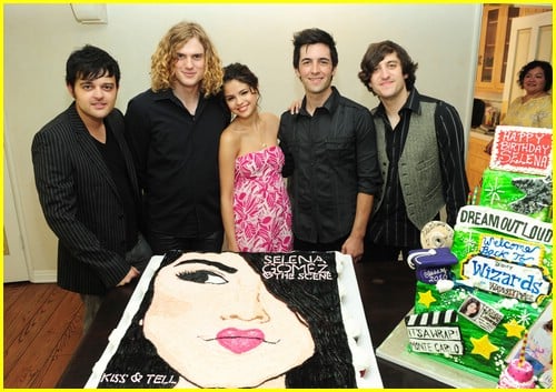 Selena Gomez: Celebration Cake Convention! | Photo 379307 - Photo