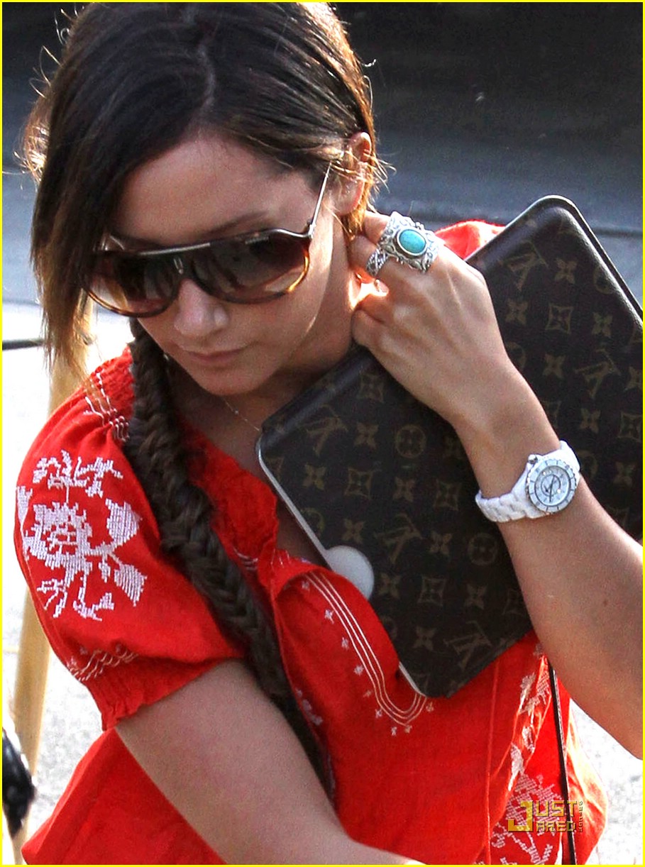 Ashley Tisdale: LV iPad Pretty | Photo 377308 - Photo Gallery | Just ...