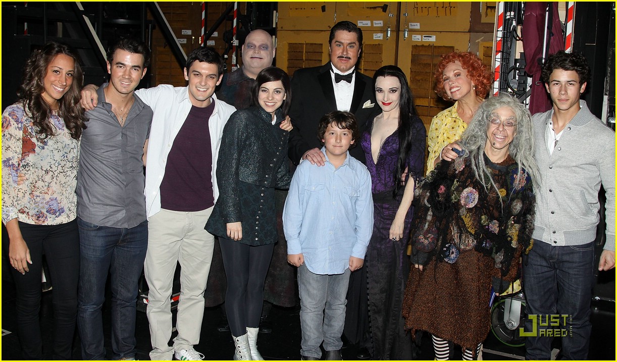 The Jonas Brothers Visit The Addams Family Photo 383009 Photo
