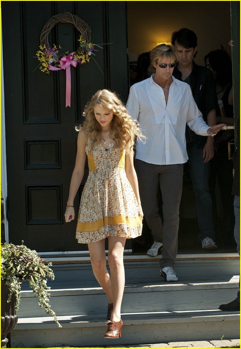 Full Sized Photo of taylor swift maine mine 09 Taylor Swift Makes