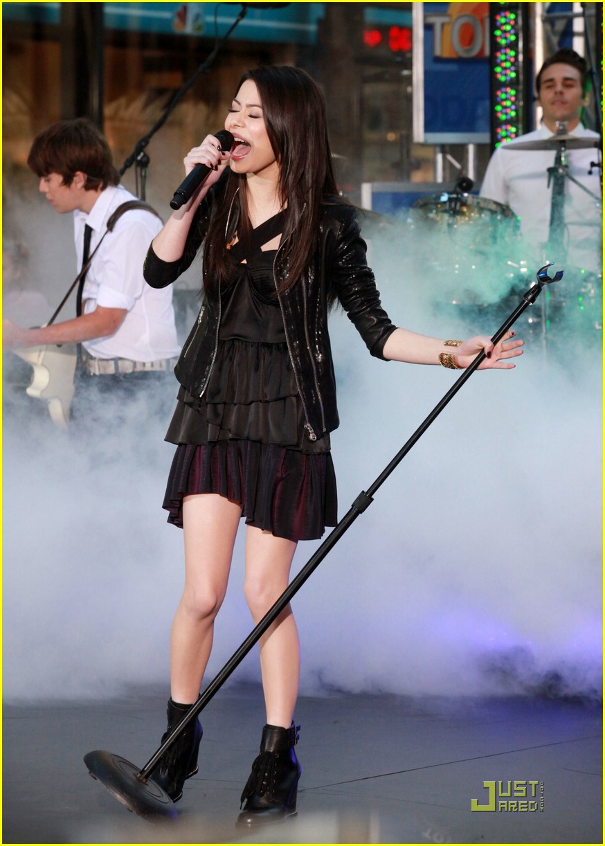 Full Sized Photo of miranda cosgrove today show 11 | Miranda Cosgrove ...