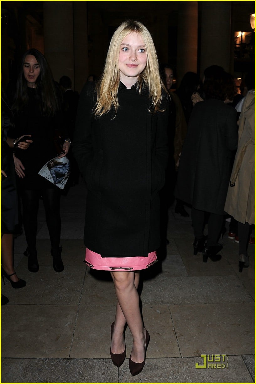 Full Sized Photo of dakota fanning miu miu 01 | Dakota Fanning is Miu