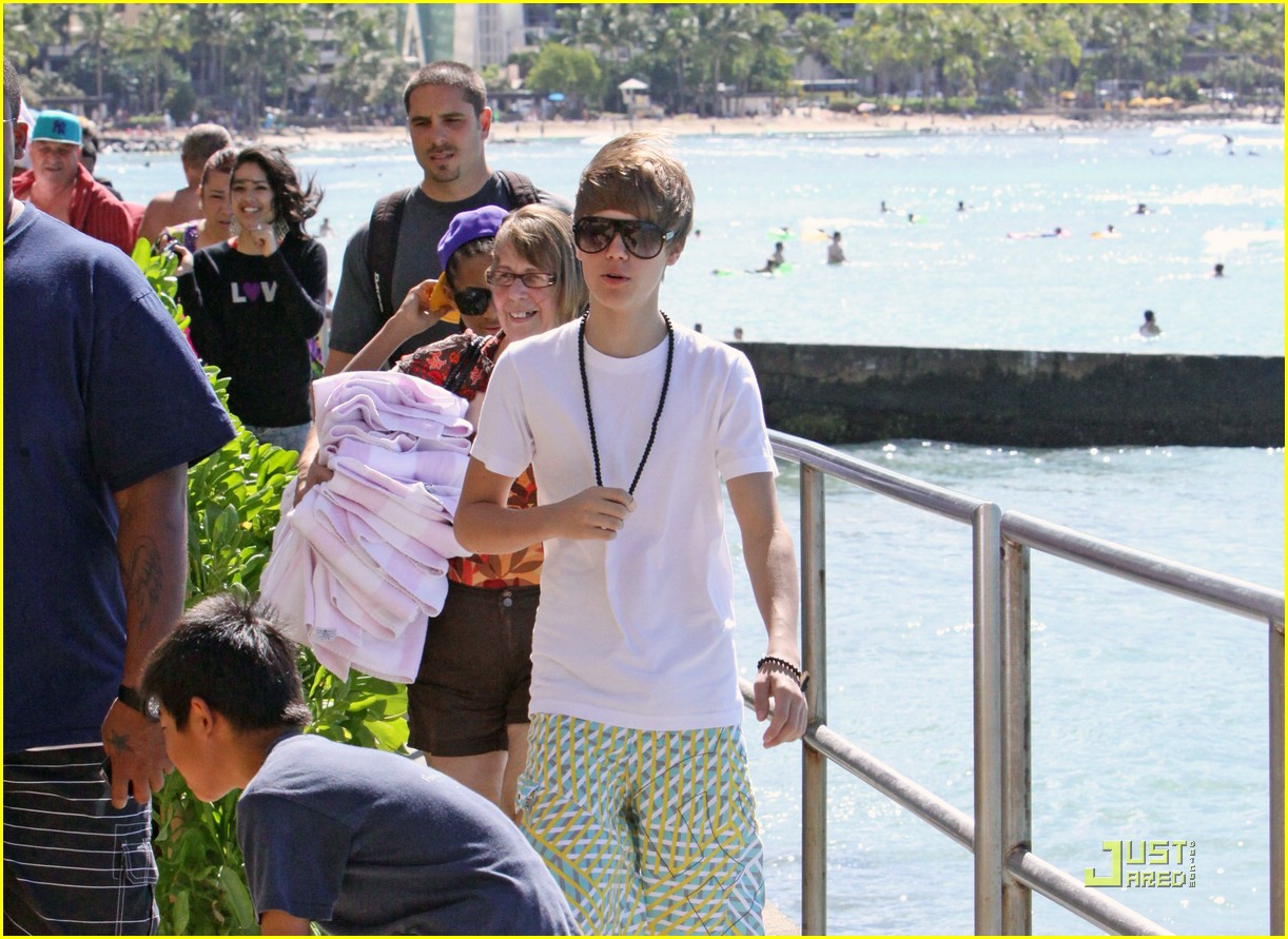 Full Sized Photo of justin bieber jasmine v hawaii 02 | Justin Bieber ...