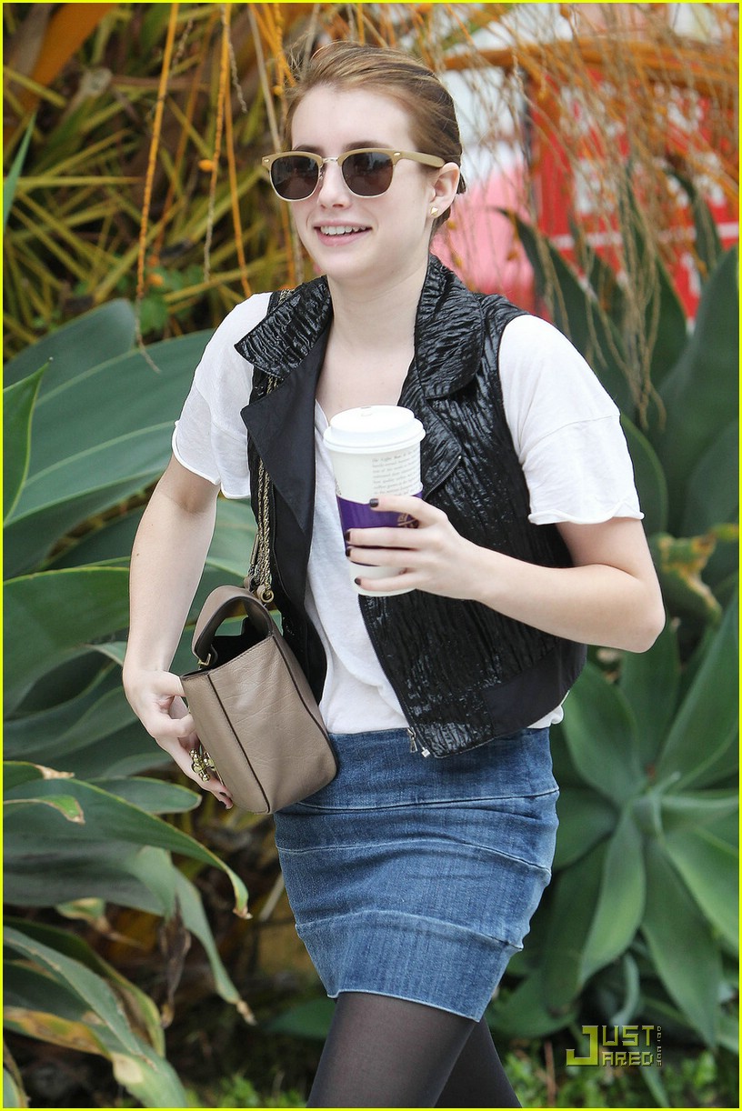 Full Sized Photo of emma roberts bev hills laugh 10 | Emma Roberts