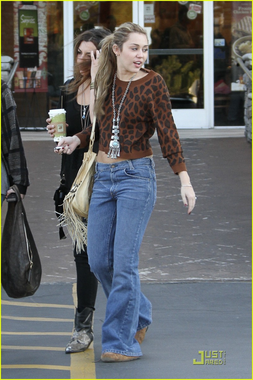 Miley Cyrus: Studio City Stylin' | Photo 395681 - Photo Gallery | Just ...