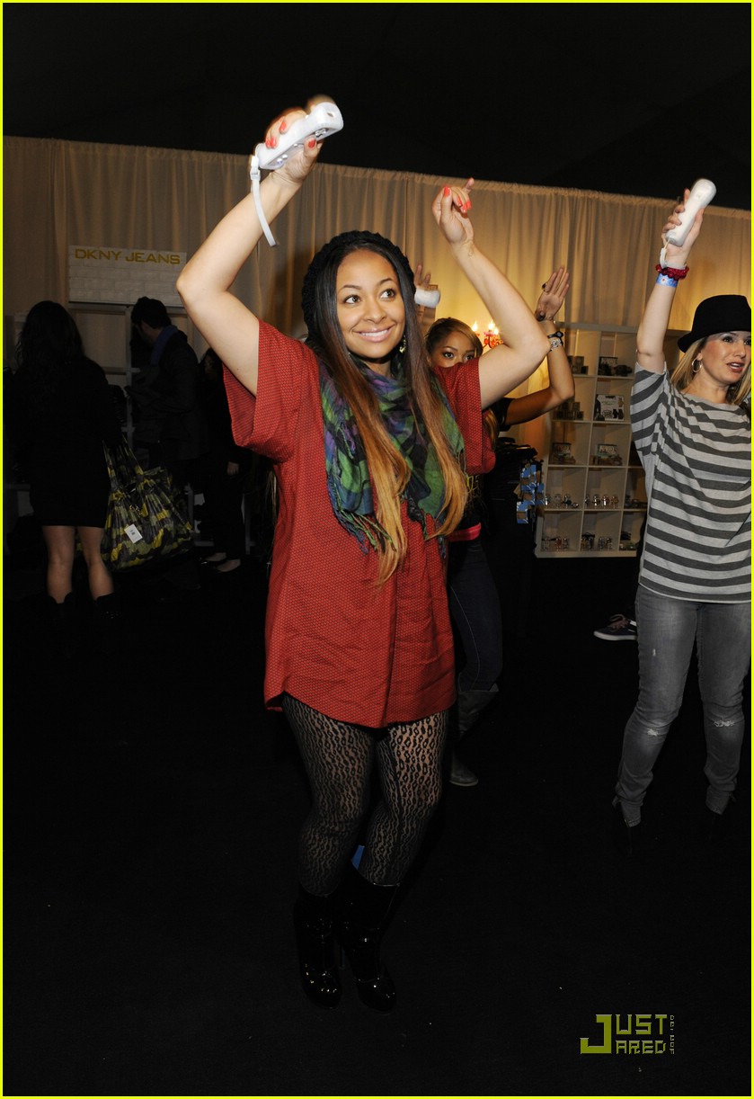 raven symone ama gifting 01