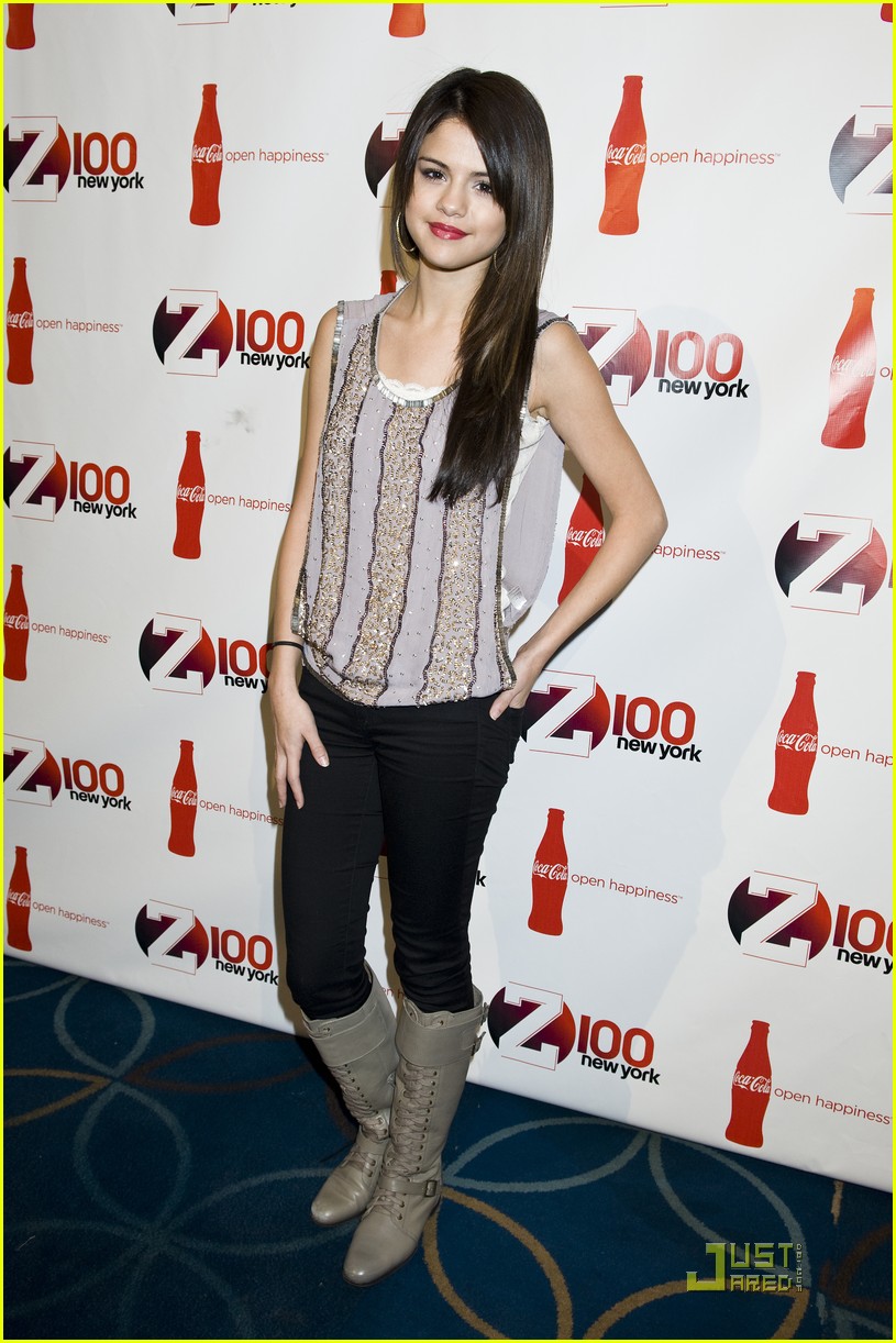 full-sized-photo-of-selena-gomez-z100-jingle-ball-all-access-lounge-05