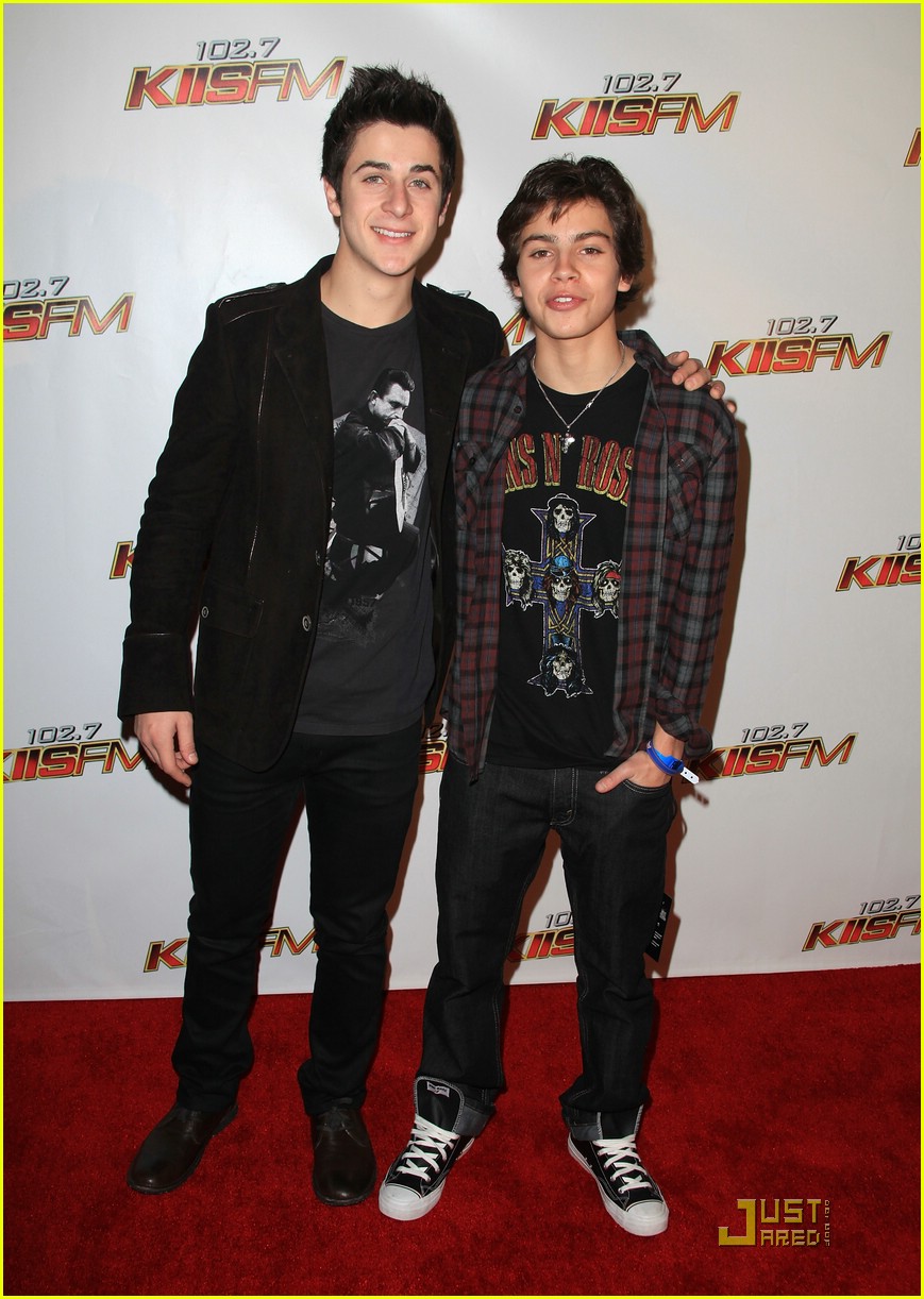 Jake T Austin David Henrie Jingle Ball Buds Photo David Henrie Jake T Austin Joey King Pictures Just Jared Jr Jake T Austin David Henrie Jingle Ball Buds Photo David Henrie Jake T Austin Joey King Pictures Just Jared Jr