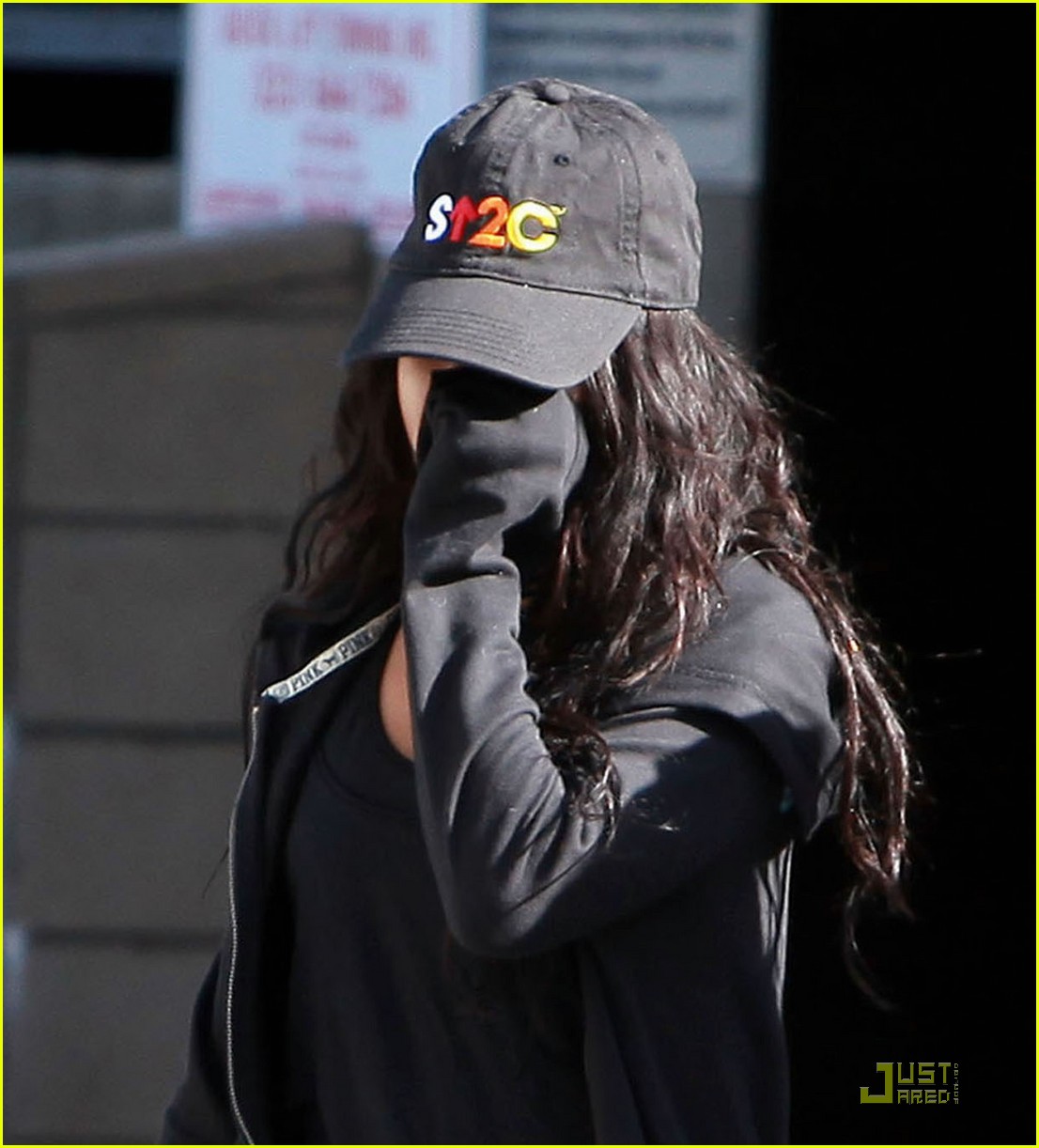 Vanessa Hudgens: Christmas Eve Workout | Photo 398638 - Photo Gallery ...