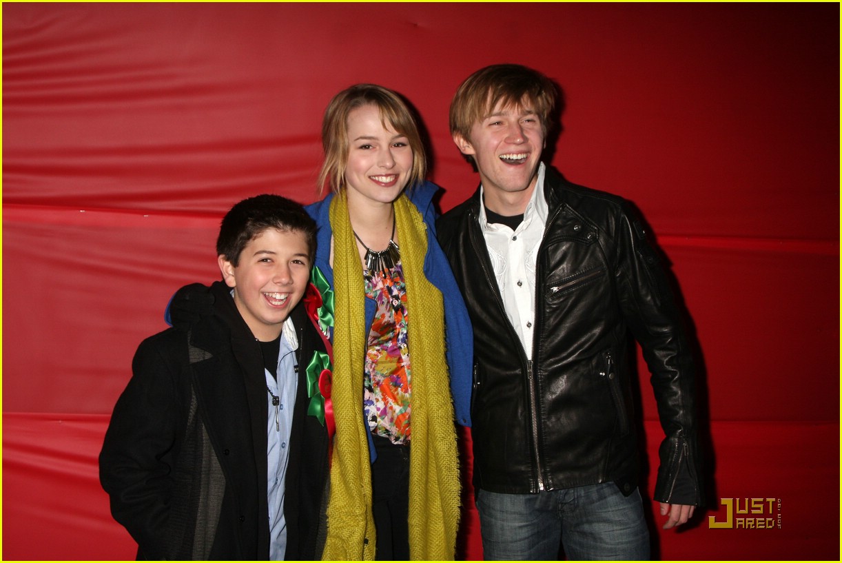 Full Sized Photo Of Jason Dolley Christmas Parade 02 Jason Dolley Hollywood Christmas Parade 5294