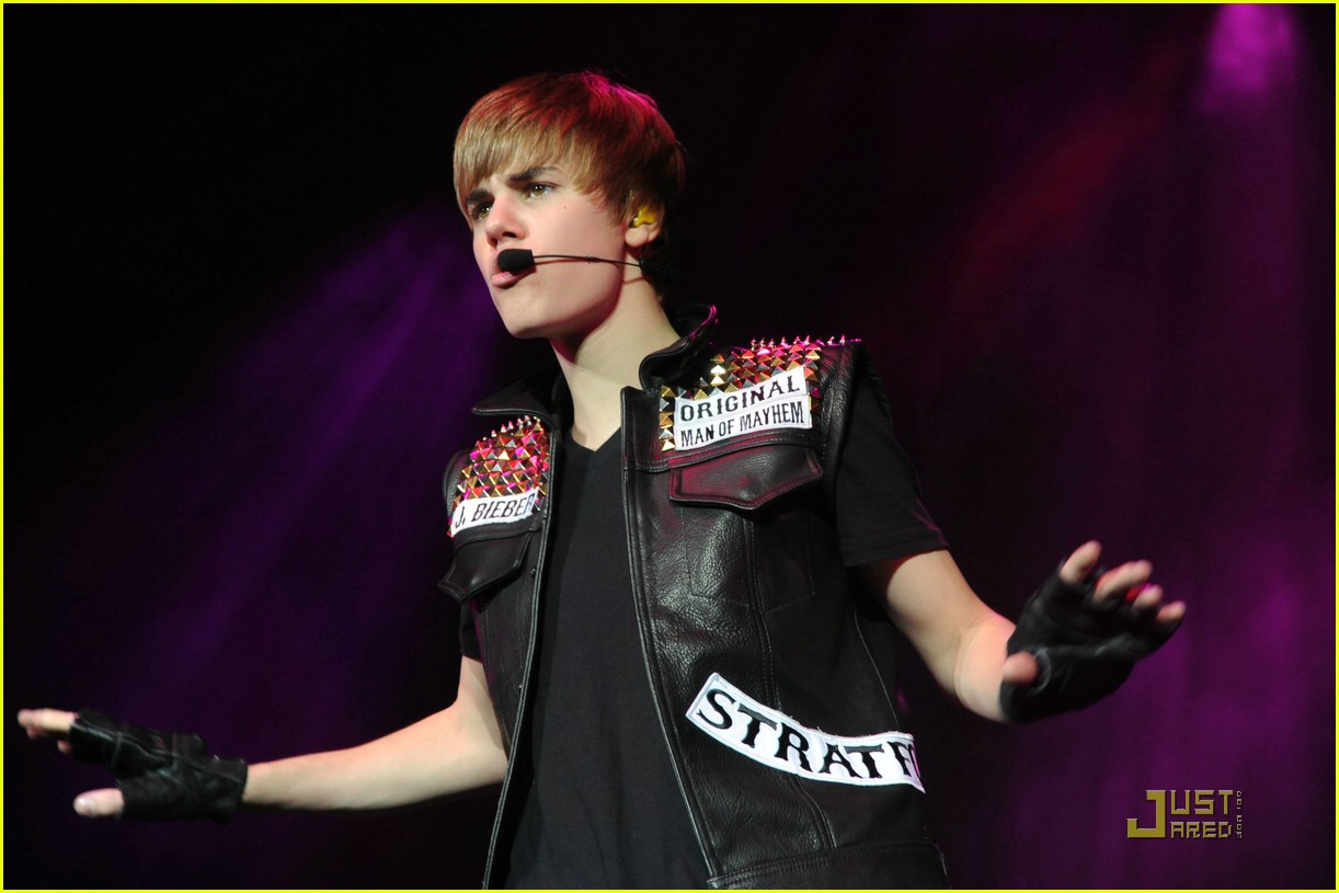 Justin Bieber Q102 Jingle Ball in Jersey! Photo 396923 Photo
