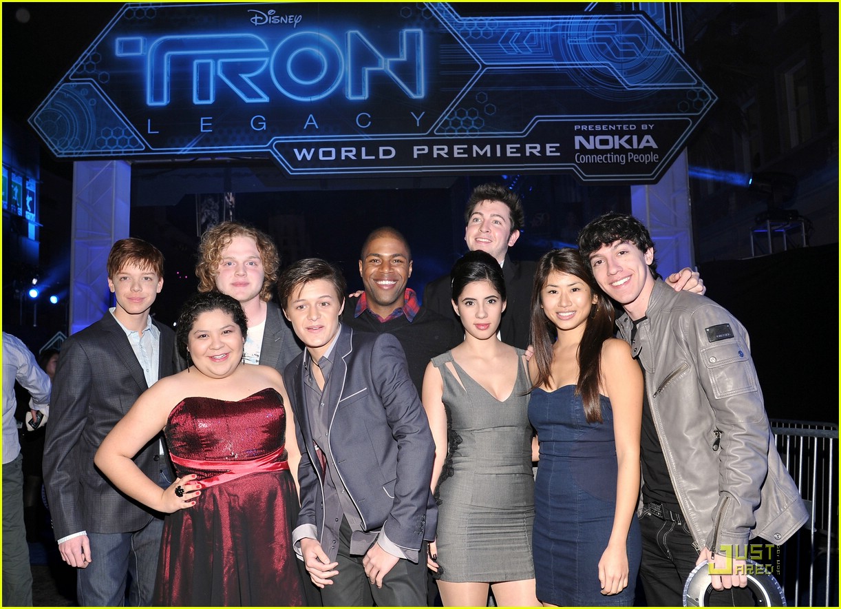 Full Sized Photo of prom cast tron legacy 01 | Yin Chang & Janelle