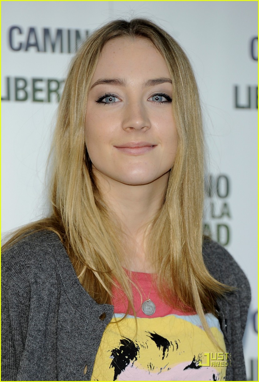 Full Sized Photo of saoirse ronan paris premiere 01 | Saoirse Ronan: I