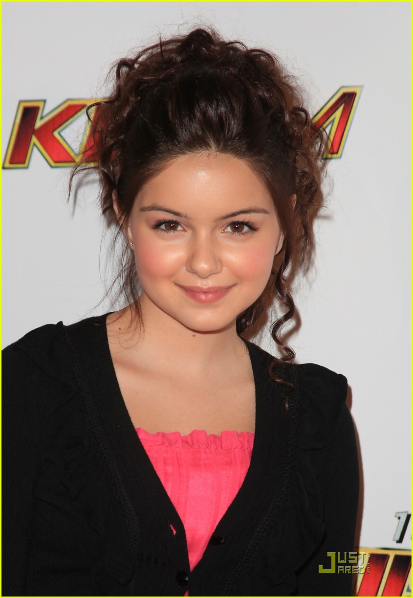 Sarah Hyland 'Likes' the Jingle Ball | Photo 396541 - Photo Gallery