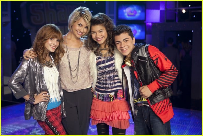 Full Sized Photo of bella zendaya shake new years 06 | Bella Thorne ...