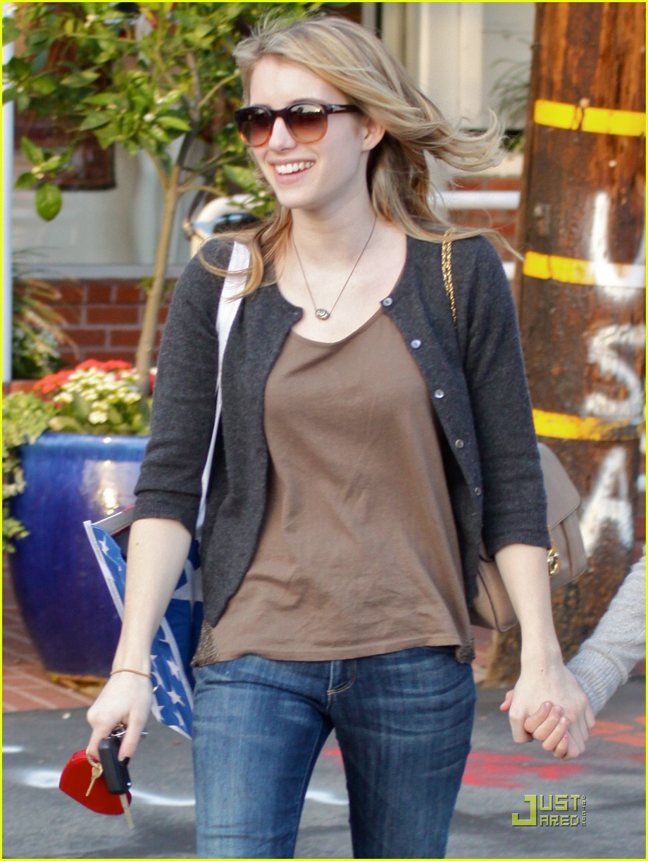 Full Sized Photo of emma roberts grace fred segal 05 | Emma Roberts