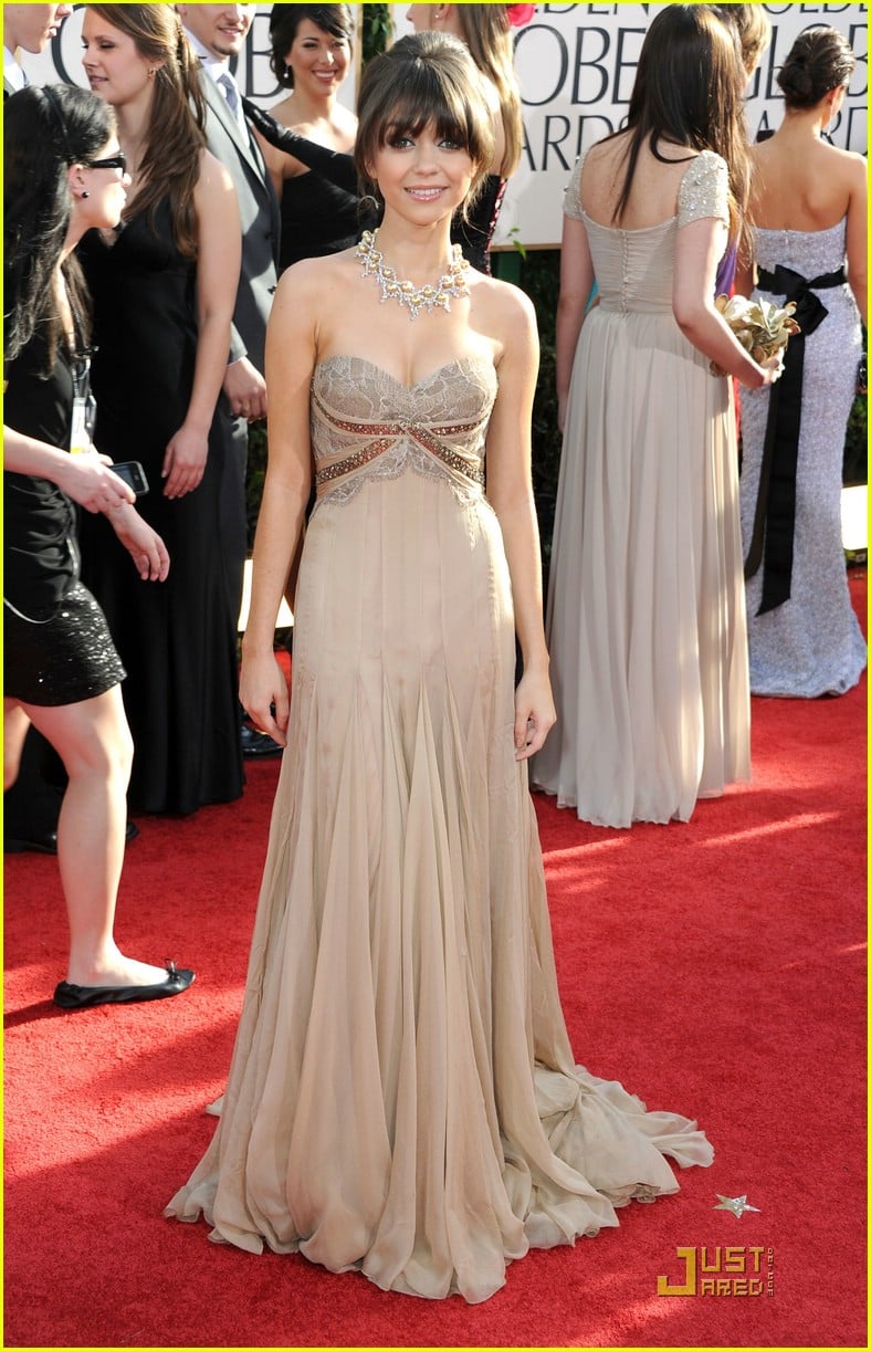 Sarah Hyland Golden Globe Awards 2011! Photo 400877 Photo Gallery