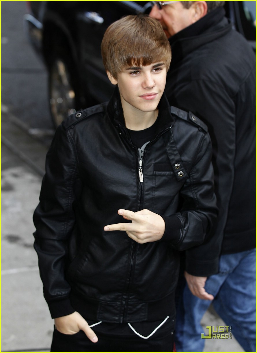 Full Sized Photo of justin bieber leno letterman 06 | Justin Bieber ...