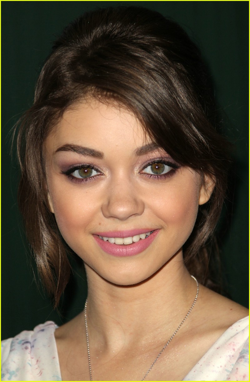 Sarah Hyland: Costume Designers Guild Awards! | Photo 405977 - Photo ...