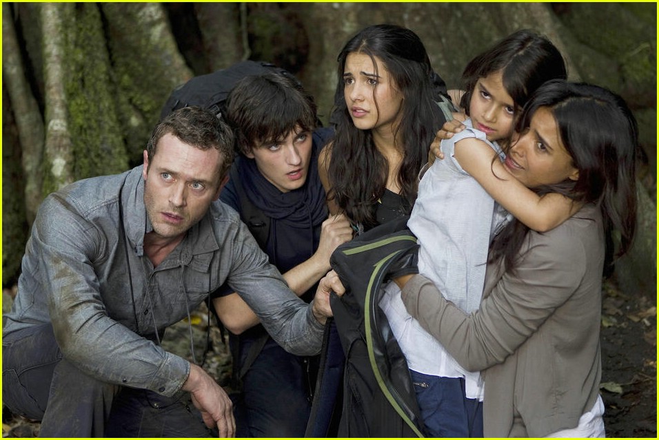 naomi scott landon liboiron terra nova 02
