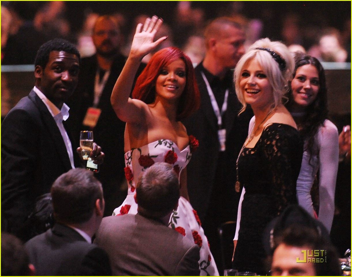 Pixie Lott: Brit Awards 2011 with Rihanna! | Photo 405086 - Photo