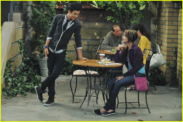 adam irigoyen chains shake show up 19