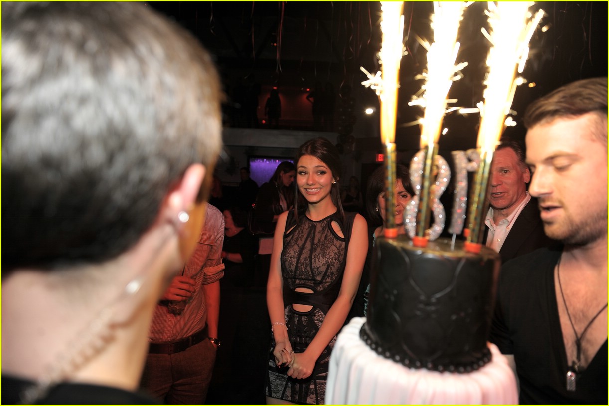 Inside Victoria Justices 18th Birthday Bash Photo 405712 Photo Gallery Just Jared Jr 2165