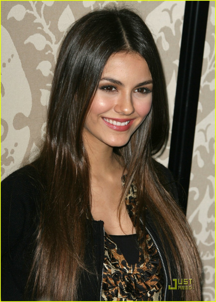 Full Sized Photo of victoria justice qvc party 17 | Victoria Justice ...