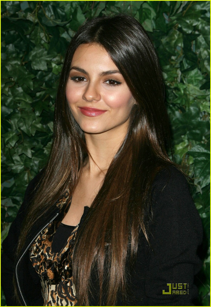 Full Sized Photo of victoria justice qvc party 19 | Victoria Justice ...