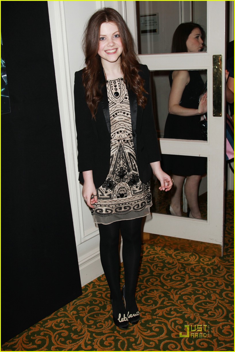 georgie henley will poulter empire 05