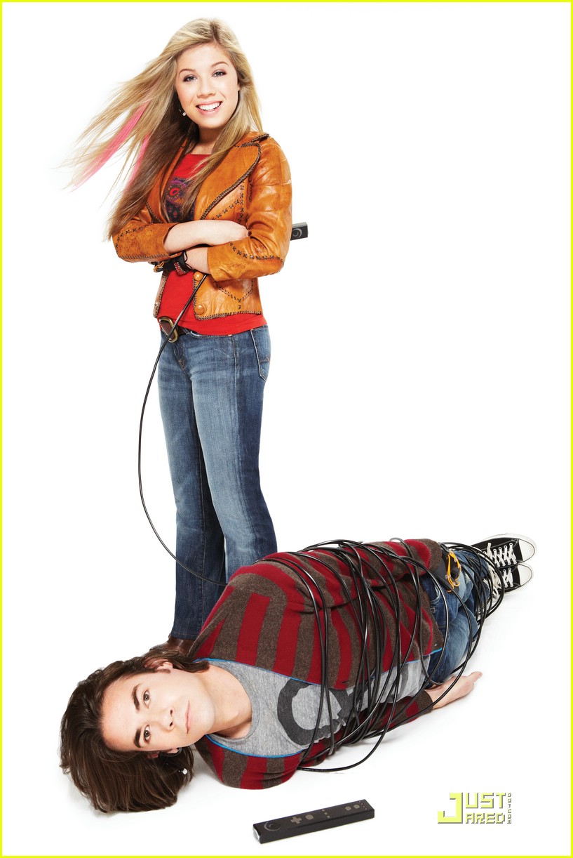 McCurdy The Best Player Cast 'Got to Know Each Other Very