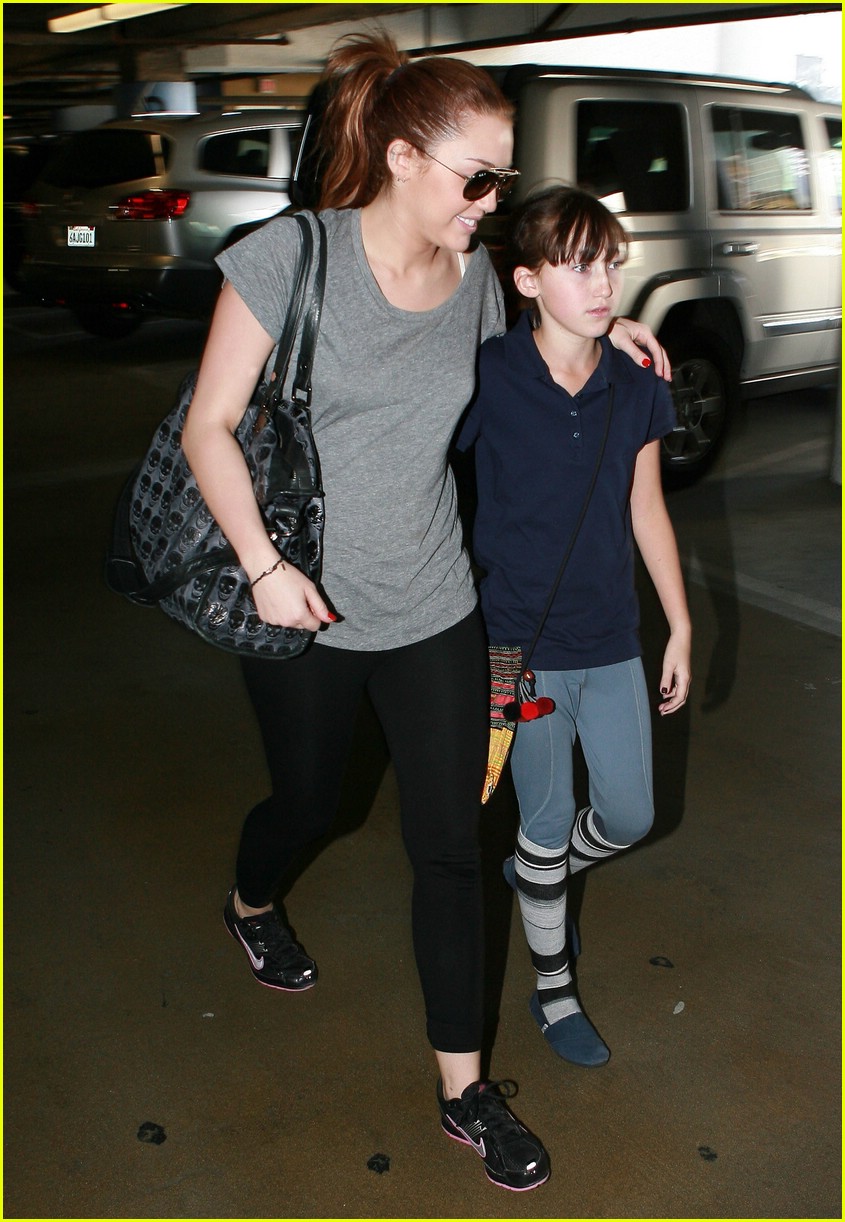 Miley Cyrus: Beverly Center Shopping with Noah!: Photo 409655, Miley  Cyrus, Noah Cyrus Pictures