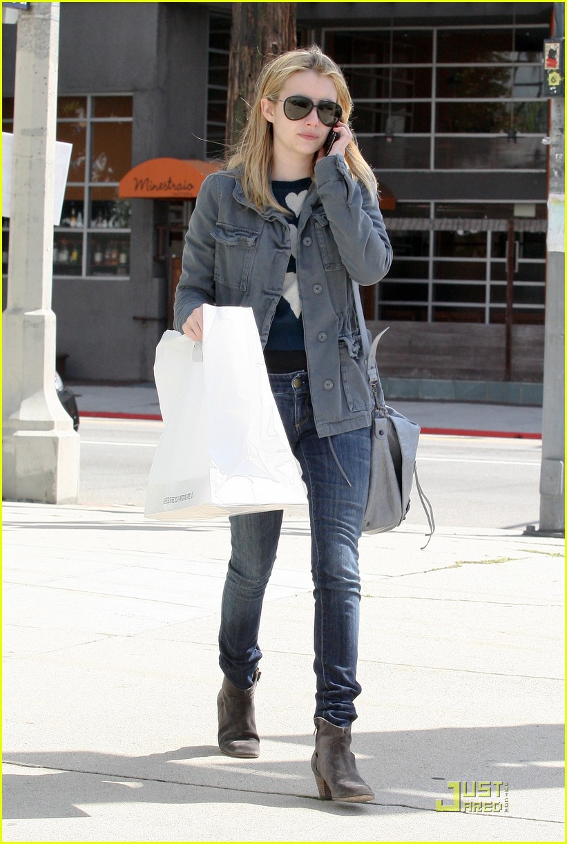 Full Sized Photo of emma roberts starbucks santa monica 11 | Emma